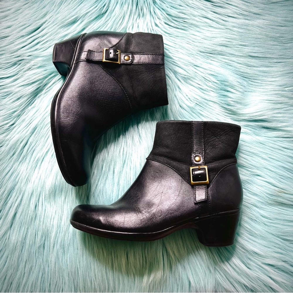 Clarks Black Soft LEATHER Classic Buckle Zip Up Ankle Booties Women’s 6.5 - Picture 2 of 9